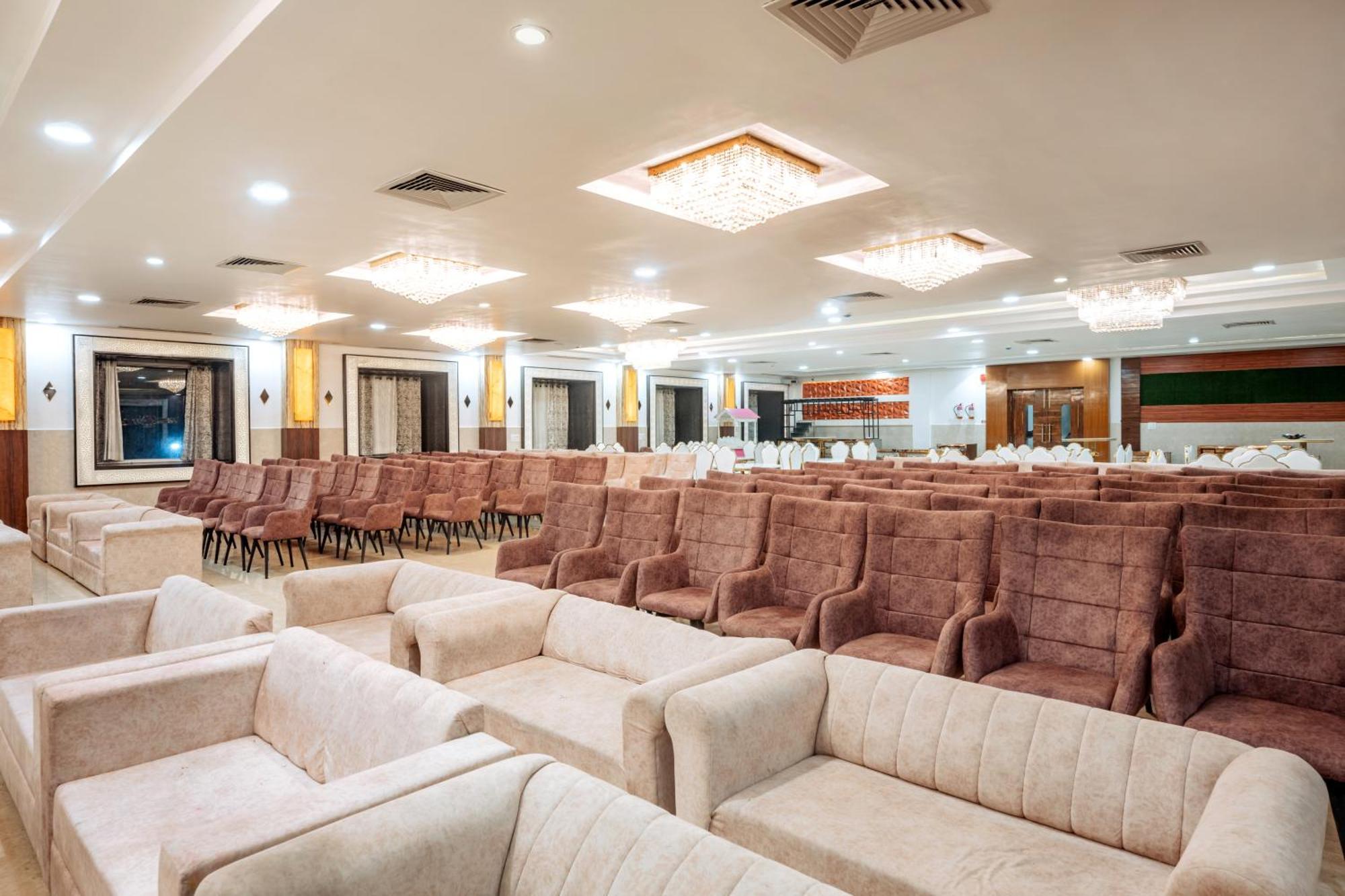 Hotel Vasdaa Grand Dehradun Exterior photo