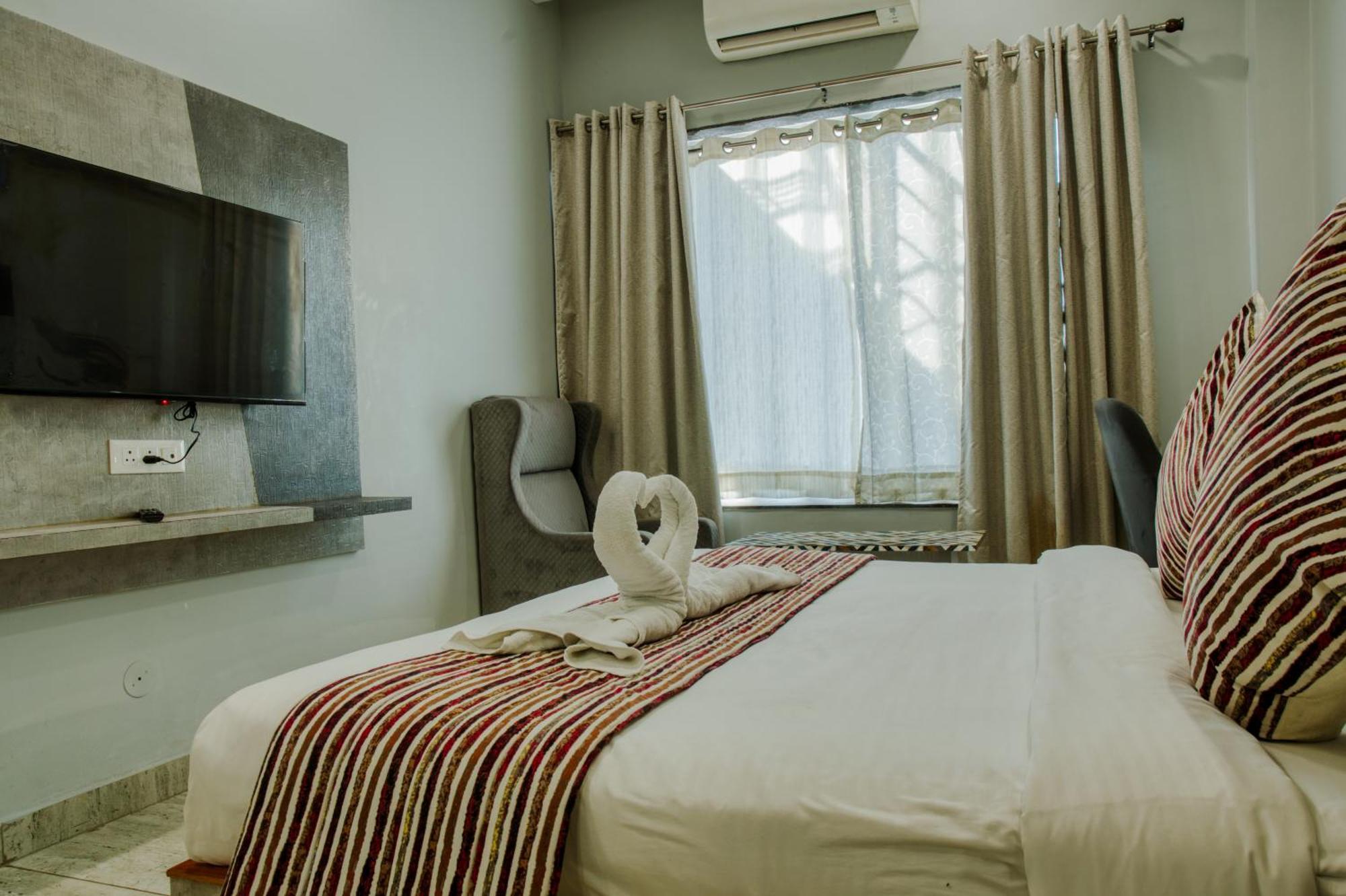Hotel Vasdaa Grand Dehradun Exterior photo