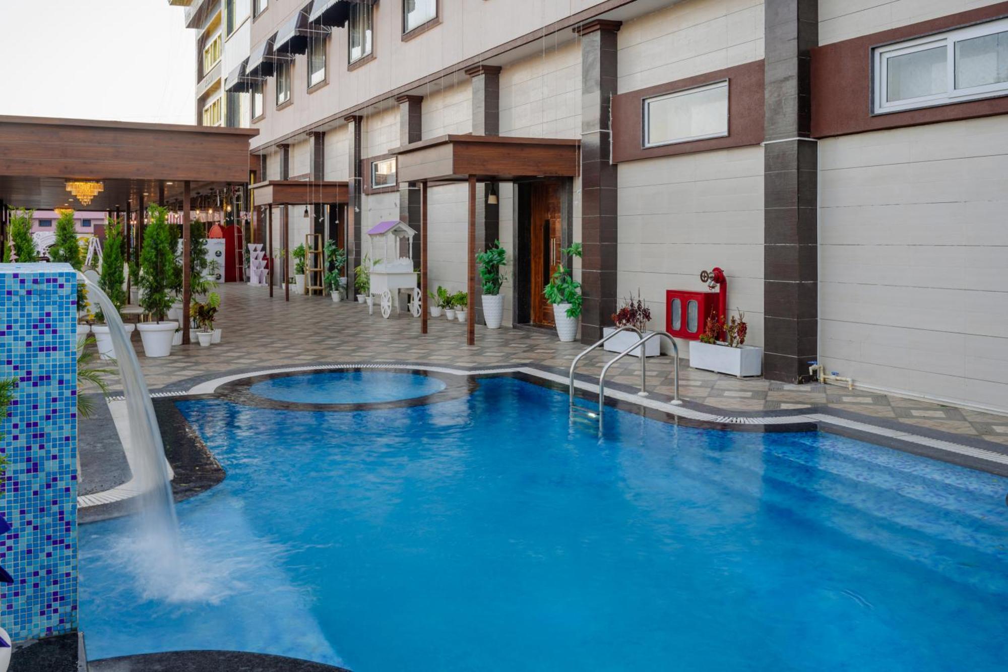 Hotel Vasdaa Grand Dehradun Exterior photo